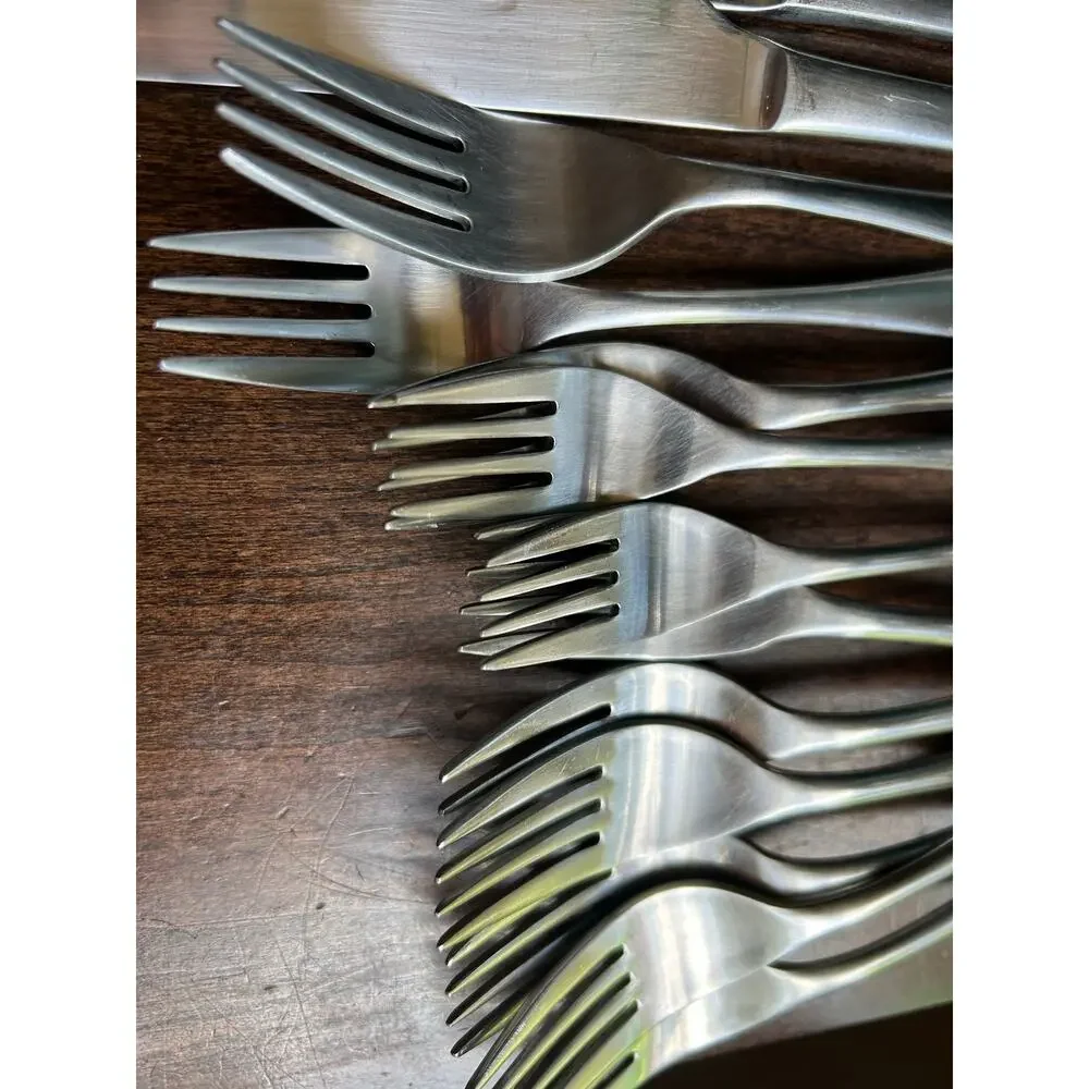 25 piece set Robert Welch RW Meridian pattern 18/10 stainless steel